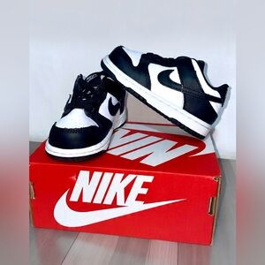 Nike toddler Panda Dunks